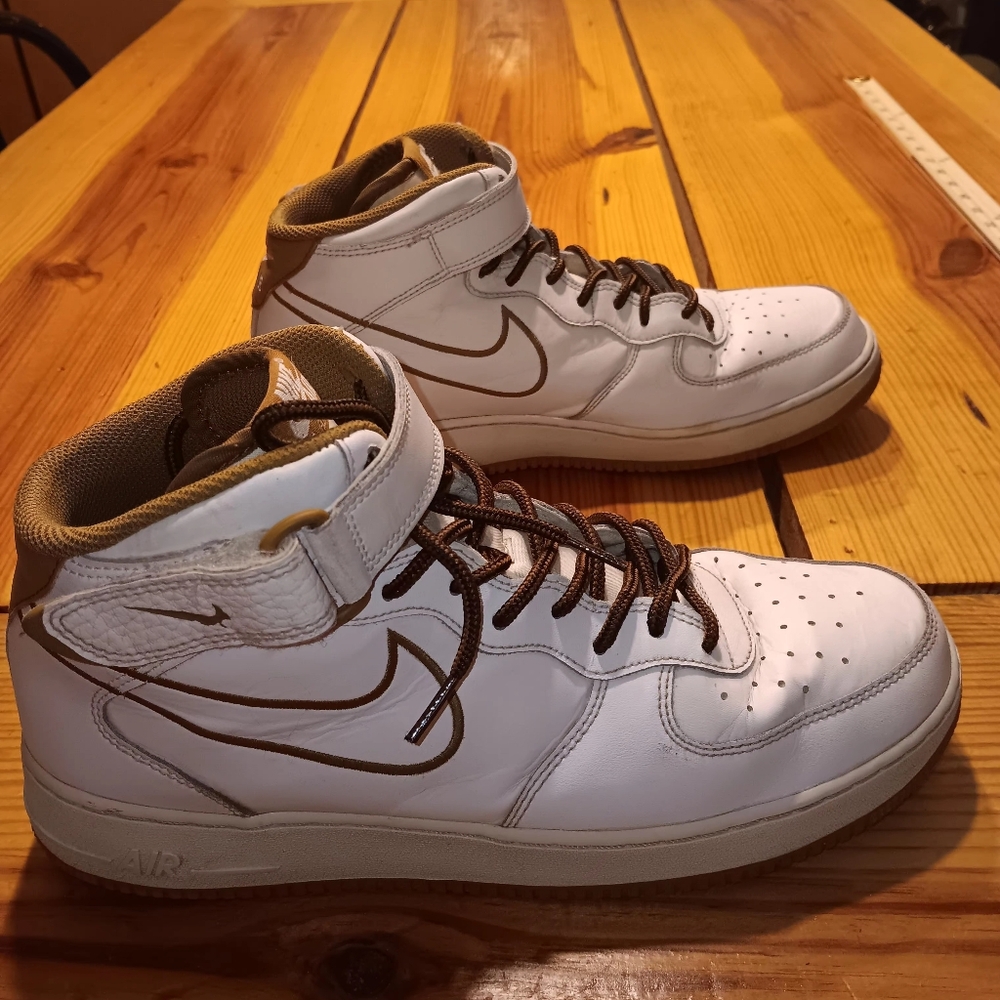 Nike White Brown High-Top Athletic Shoes